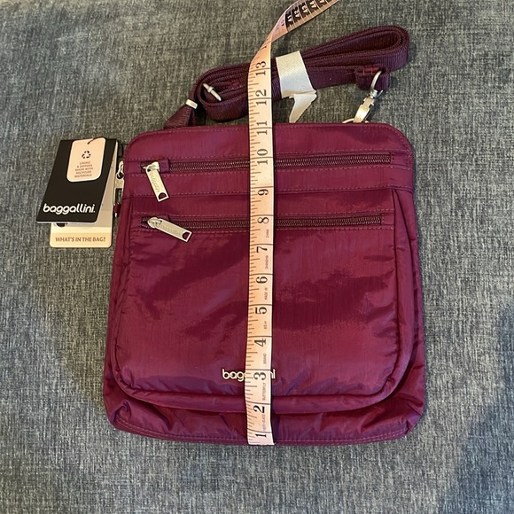 NWT Securtex Anti-Theft Large Crossbody bag by Baggalini in color mulberry - Picture 6 of 10